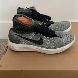 Nike LunarEpic size 7 in green gray
